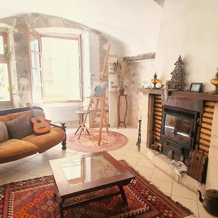 Дом отдыха Maison Et Jardin Coeur De Village Sumene